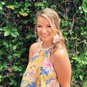 Meet your Posher, Emily